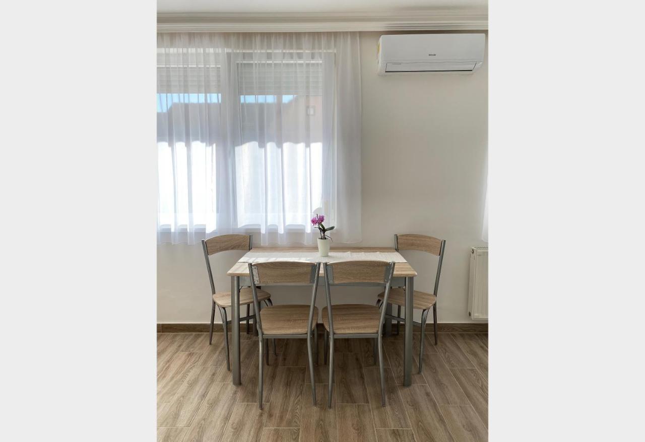 Andrea Apartmanok 2 Hajduszoboszlo Luaran gambar